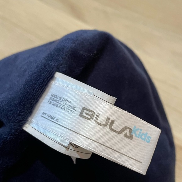 BULA Cute Knit Toque with Pom Pom Ears. - Picture 5 of 5